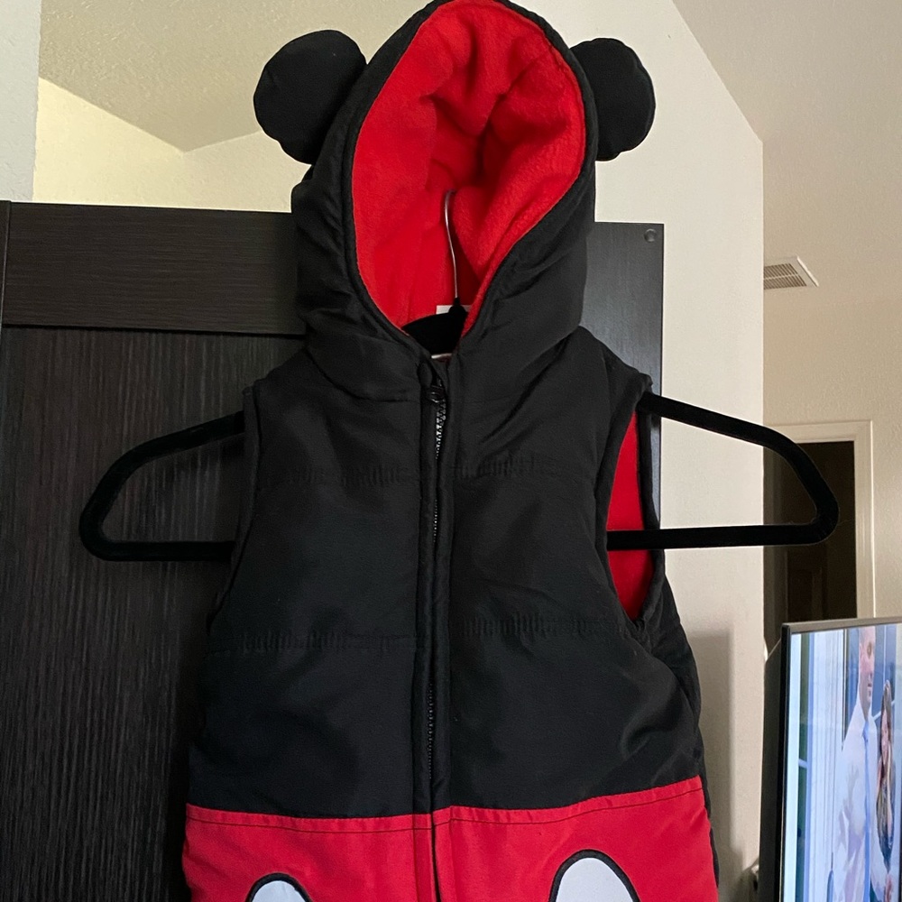 NWT Mickey Mouse toddlers vest - Picture 4 of 4
